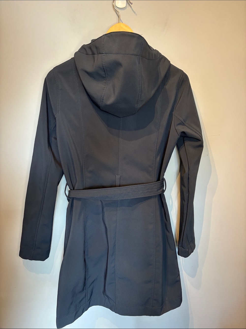Lole Hooded Belted Long Jacket in Dark Blue - Picture 3 of 9